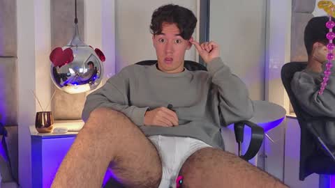 austinreeds online show from April 1, 1:41 pm