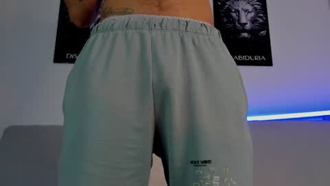 AustinTorres  online show from July 15, 1:33 am
