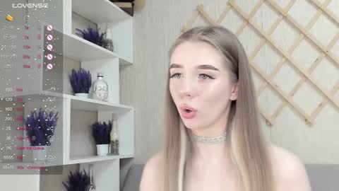 Snapshot of auto_baby chatting on October 5, 11:51 am Dasha online show from October 5, 11:51 am