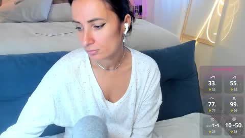 Snapshot of ava_athena chatting on September 30, 7:41 am Ava online show from September 30, 7:41 am