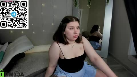 ava_sterling online show from May 17, 1:04 am