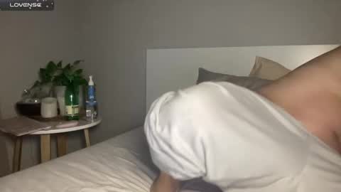 Snapshot of avabradley chatting on January 30, 3:33 am Ava . Support my channel by using my affiliate link to make your account Thanks online show from January 30, 3:33 am