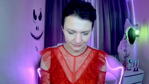 avasaturnian online show from October 21, 12:54 pm