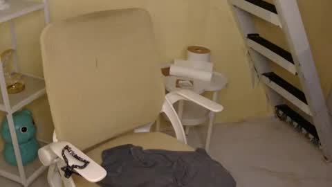 Rhian online show from October 19, 5:56 am