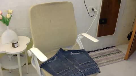 Rhian online show from November 26, 5:16 am