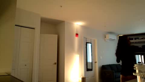 Avaia online show from February 18, 7:57 pm