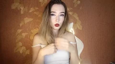 Awora Wolf online show from September 19, 6:33 pm