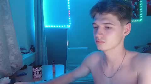 axel_0ne online show from February 23, 5:15 pm