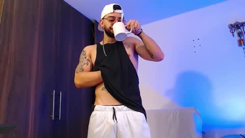 Independiente Model online show from December 21, 12:22 pm