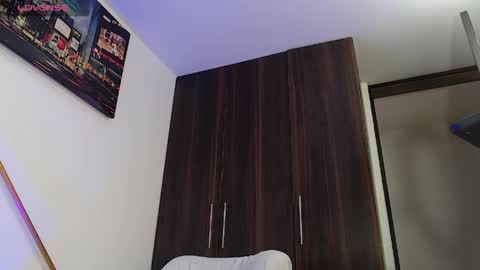 Independiente Model online show from April 18, 5:04 pm