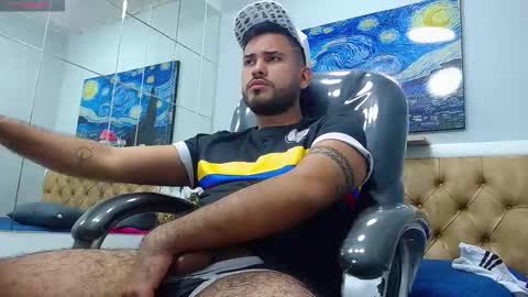 Axel online show from February 28, 4:05 am