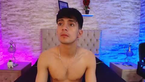 axel_draven online show from November 5, 11:45 am