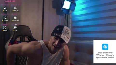 Axel Fairchaild online show from April 18, 12:51 pm