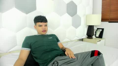 Axel Forte online show from April 8, 1:36 pm