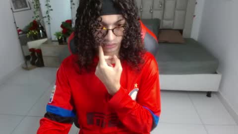 Axel online show from May 22, 12:50 am