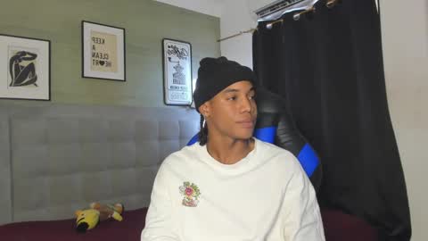 Snapshot of axel_silva3 chatting on October 18, 12:31 pm AXEL SILVA online show from October 18, 12:31 pm
