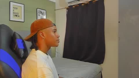 Snapshot of axel_silva3 chatting on October 9, 1:05 pm AXEL SILVA online show from October 9, 1:05 pm