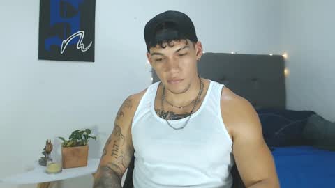 Snapshot of axel_taylor21 chatting on December 31, 11:17 pm INDEPENDENT MODEL  online show from December 31, 11:17 pm