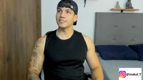 INDEPENDENT MODEL  online show from November 26, 9:22 pm