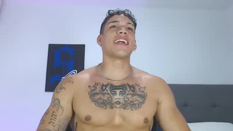 Snapshot of axel_taylor21 chatting on December 5, 12:58 am INDEPENDENT MODEL  online show from December 5, 12:58 am