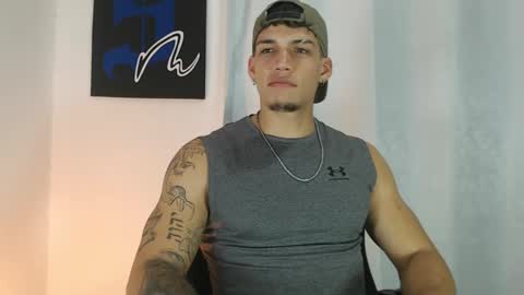Snapshot of axel_taylor21 chatting on February 4, 1:23 am INDEPENDENT MODEL  online show from February 4, 1:23 am