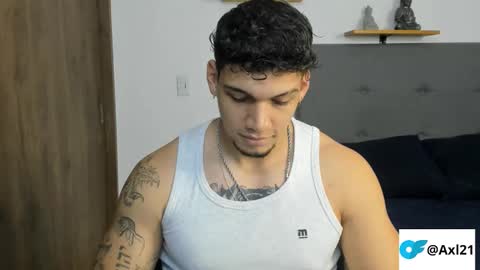 INDEPENDENT MODEL  online show from November 17, 10:56 pm