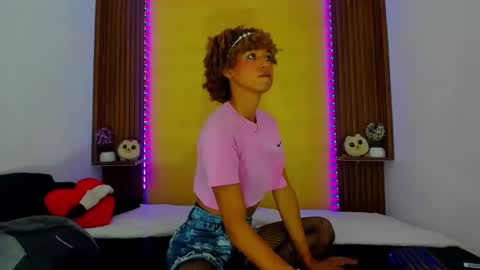 axelfox_ online show from March 11, 1:05 am