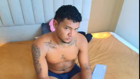 Axell online show from April 13, 1:26 pm