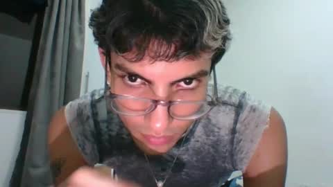 Axel  online show from February 14, 2:07 am