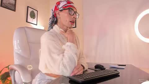 im your little femboy  ALEX   online show from December 4, 11:15 pm