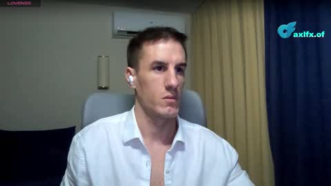 Axl online show from February 26, 2:59 am