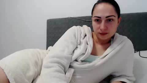 AyannaJune online show from November 4, 6:26 am