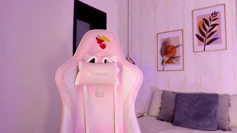 Ayleen online show from September 25, 1:29 pm