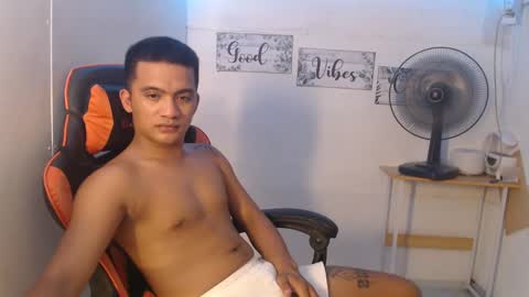 ayman2003 online show from December 14, 2:42 pm