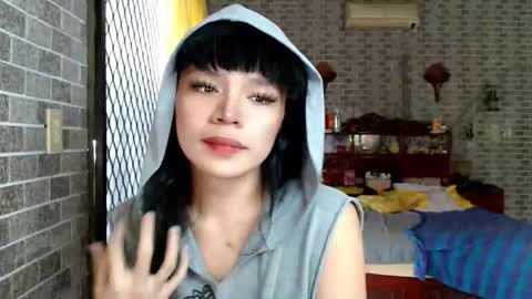 aymkyline online show from May 20, 5:26 am