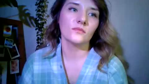 Snapshot of ayrix chatting on September 11, 8:21 pm ayrix online show from September 11, 8:21 pm
