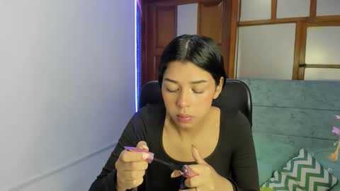 aysha_winxx online show from November 19, 3:39 am