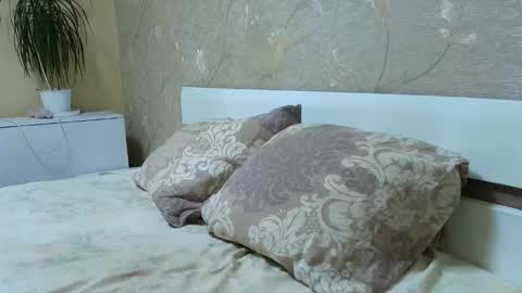 Snapshot of ayshekisskitty chatting on October 9, 6:46 pm ViktoranMary online show from October 9, 6:46 pm