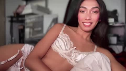 azalea_cum69 online show from May 4, 7:53 pm