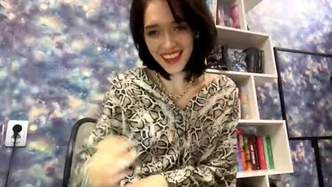 Minro online show from November 11, 12:40 pm