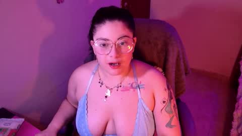 Snapshot of azamy_12 chatting on October 5, 7:06 am Amanda online show from October 5, 7:06 am
