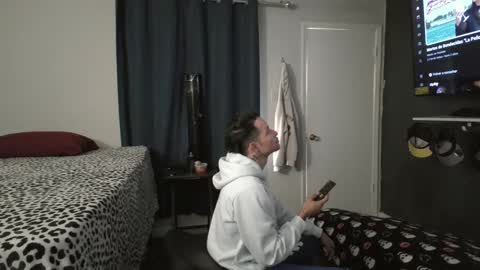 azell19 online show from January 19, 11:10 pm