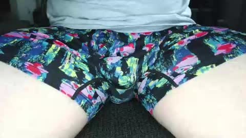 azrul_9 online show from July 4, 10:13 pm