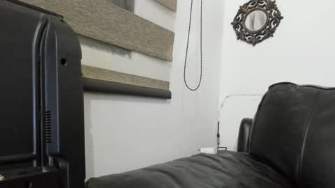 Snapshot of azulenna_05 chatting on September 17, 1:42 am lenna online show from September 17, 1:42 am