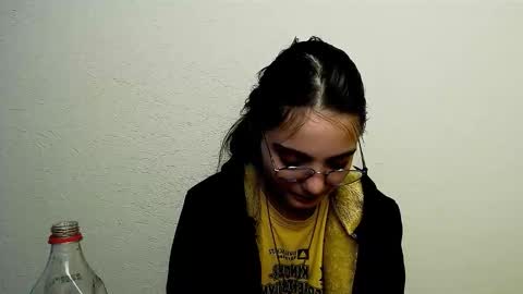 azumi_chan_ online show from December 18, 7:14 am