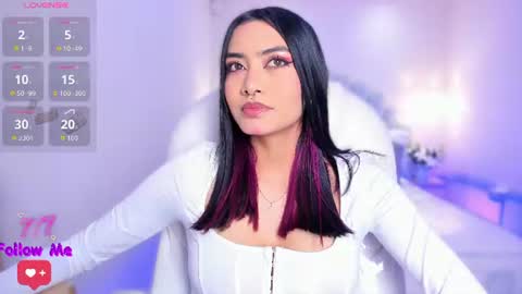 Azura online show from June 19, 8:04 pm