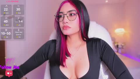 Azura online show from July 28, 8:52 pm