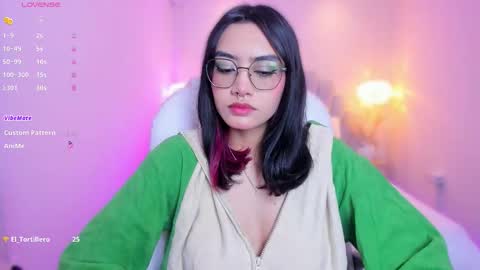 Azura online show from March 26, 8:25 pm