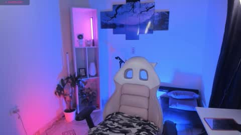 odeley online show from November 6, 8:50 am