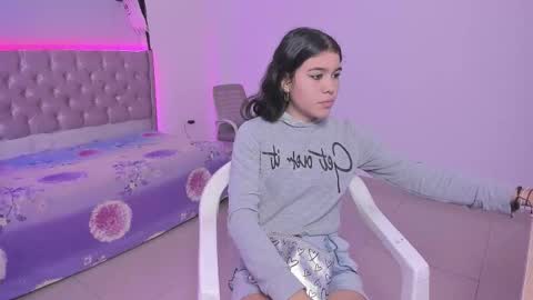 baby_glow01 online show from November 7, 12:51 pm